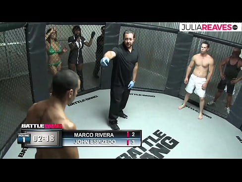 ❤️ Ο Ultimate Fighter γαμάει ένα κορίτσι αμέσως μετά από έναν αγώνα στο ρινγκ ❌ Γαμημένο βίντεο ❤