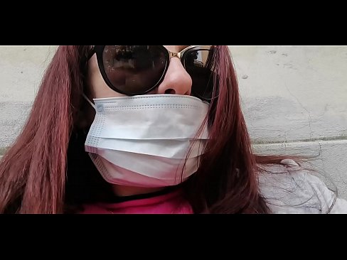 ❤️ Η Νικολέτα εκδικείται τον γείτονά της και κατουράει στο γκαράζ του (Ειδικό Covid19 Ιταλική καραντίνα) ❌ Γαμημένο βίντεο ❤